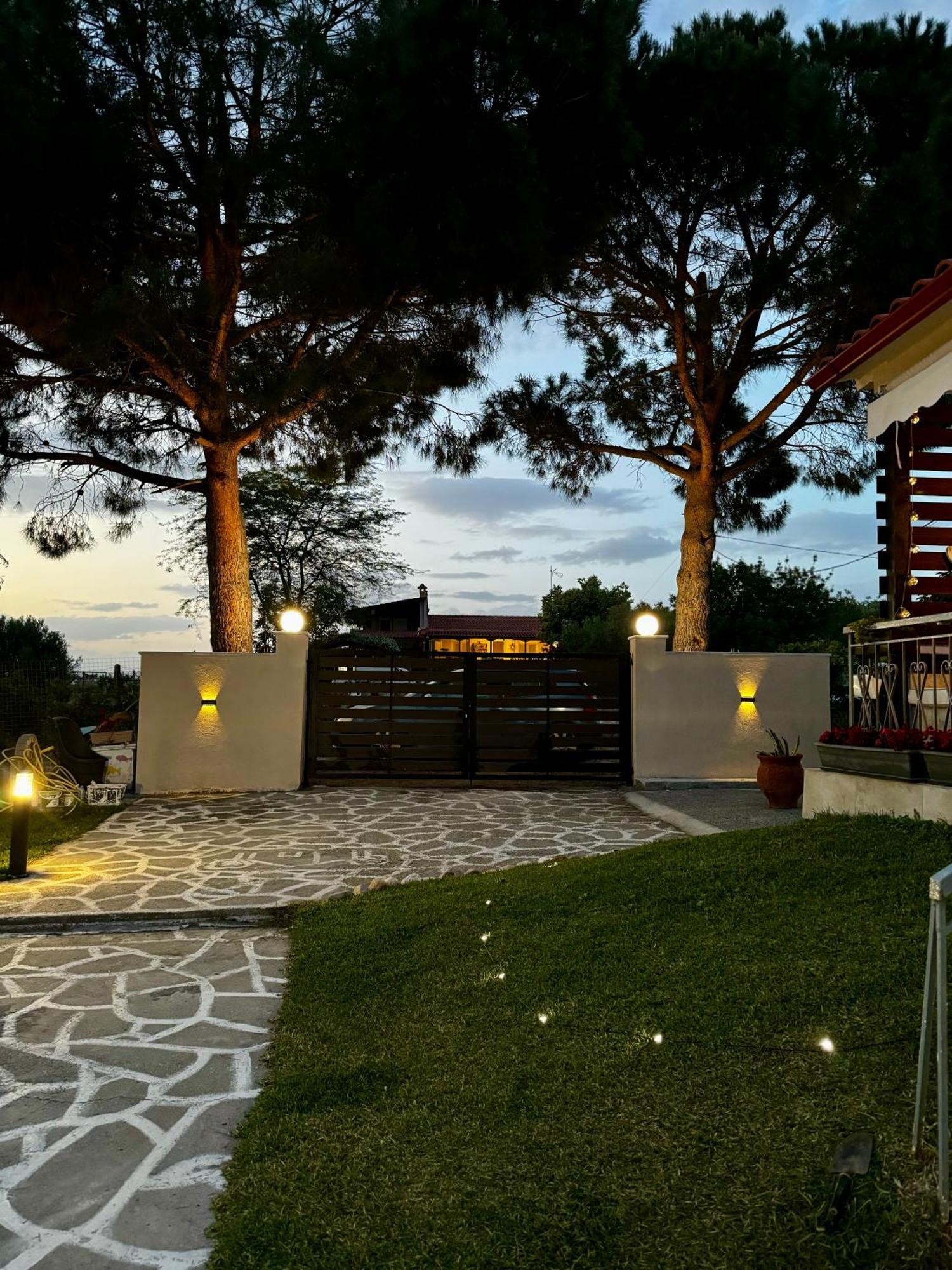 Anastasias Cottage Nea Irakleia Exterior photo